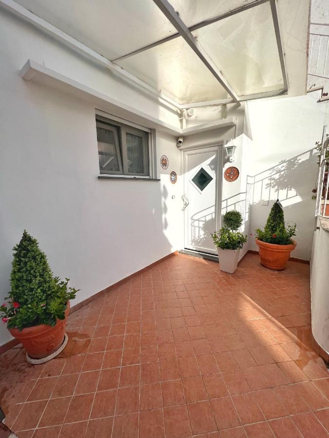 Augusto Capri Apartment Экстерьер фото